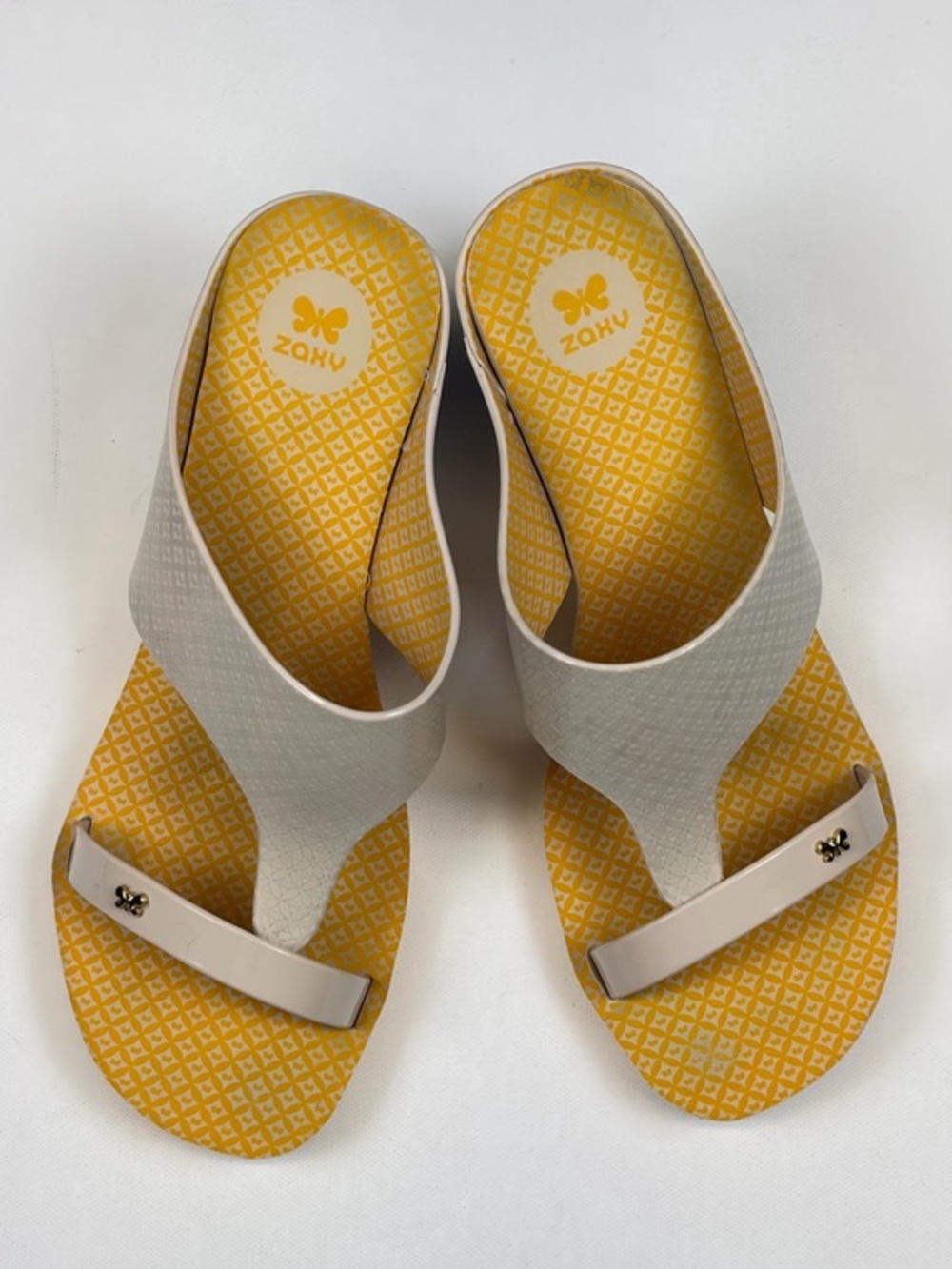 ZAXY TAUPE YELLOW JELLY TOE LOOP WEDGE SANDALS SIZE 10